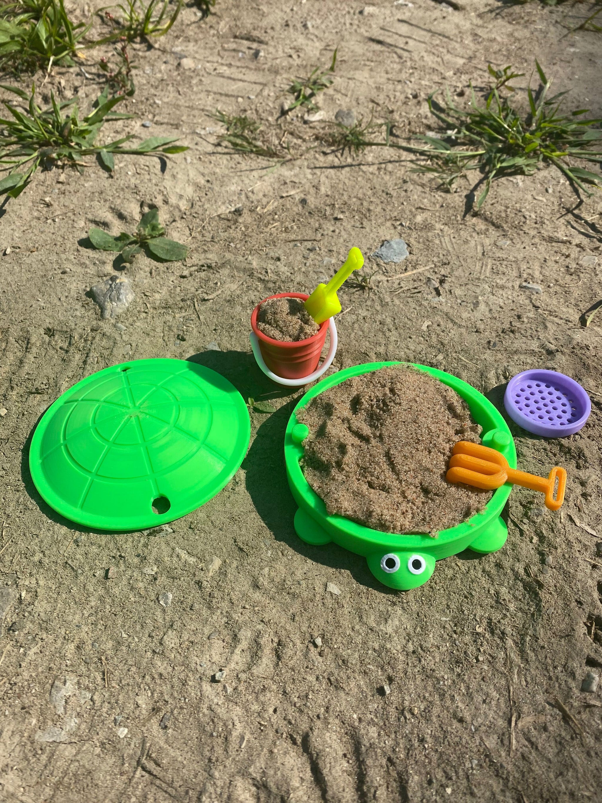 Classic Little Tikes Mini Sandbox with Sand & Accessories - Childhood Nostalgia